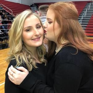 Meet your Posher, Makensie